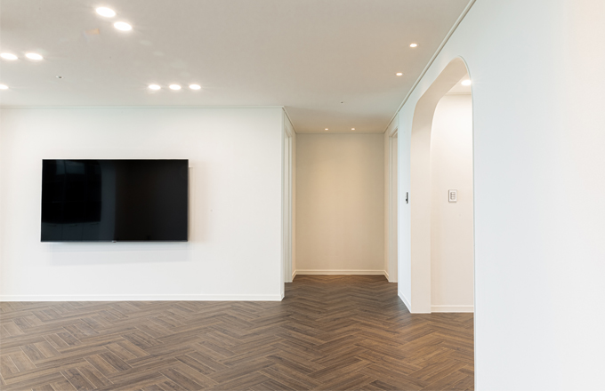 White Wood and Arch-Enhanced 40㎡ Apartment Interior