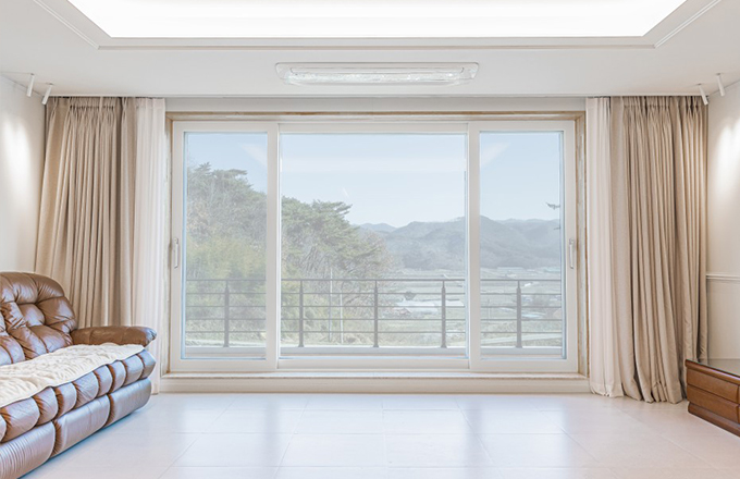 대가족을 위한 자연속의 전원주택 인테리어