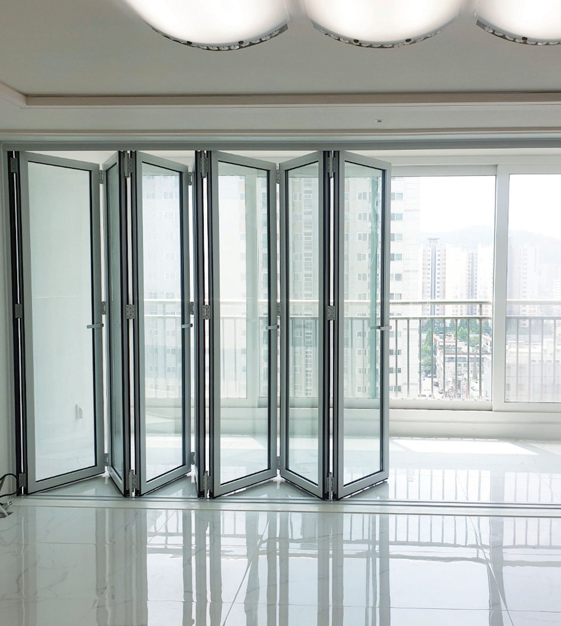 Folding Door / Apartment Type